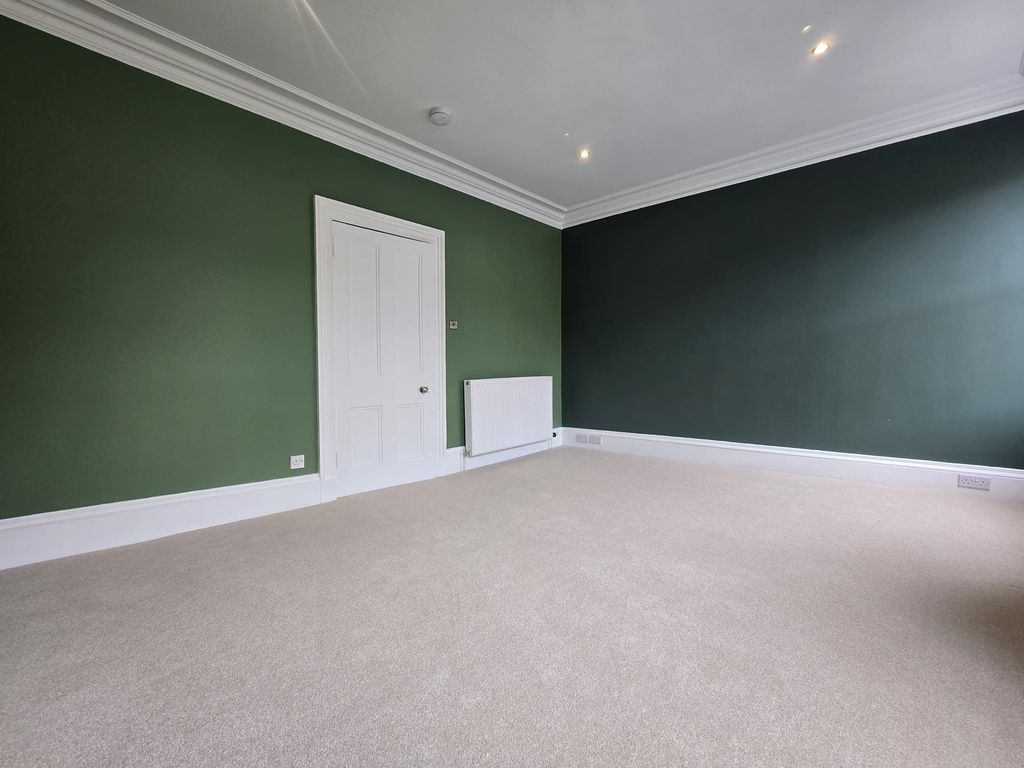 Property photo 3 of 14 Photo 3