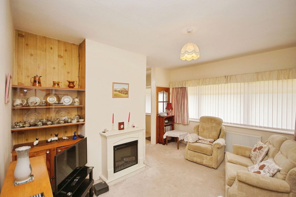 Property photo 2 of 16 Photo