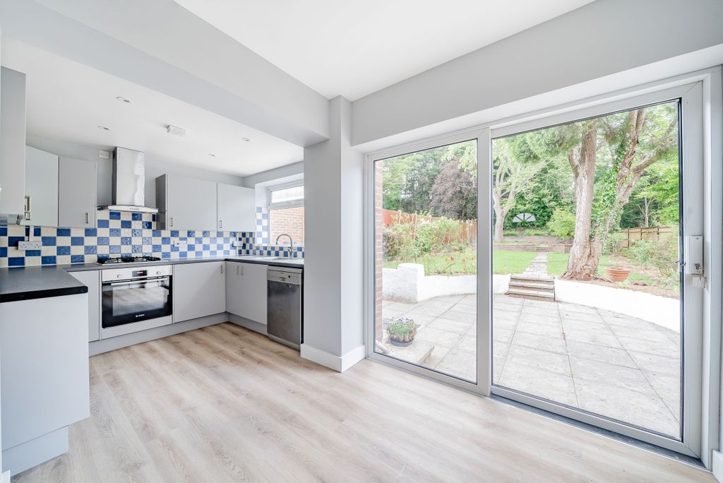 Property photo 3 of 17 1135042 (5)