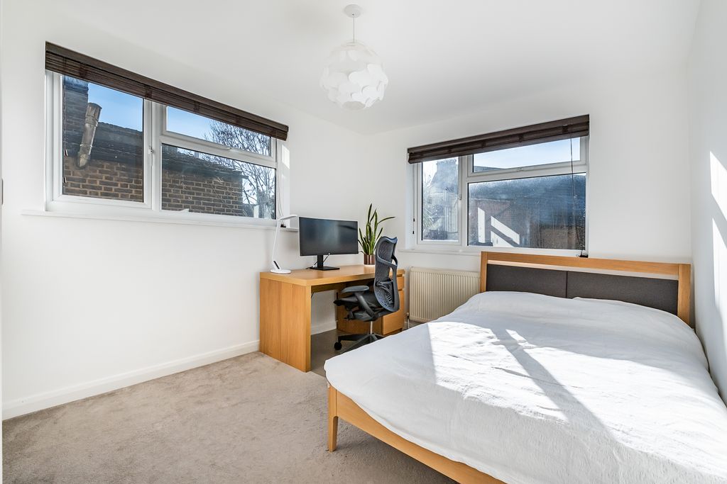 Property photo 3 of 12