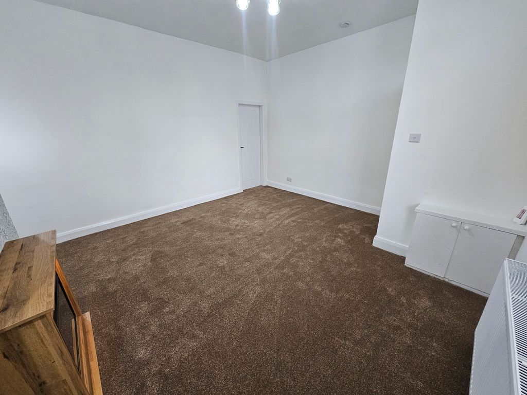 Property photo 3 of 17 20250919_160338_Resized