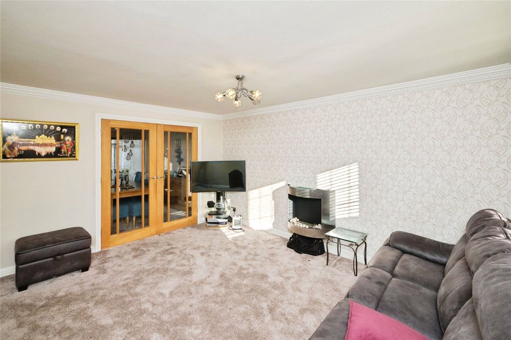 Property photo 3 of 26 Picture No. 24