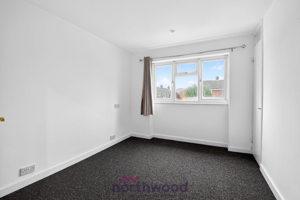 Additional image 15 of 3 bed end terrace house to rentReeve Road, Holyport SL6