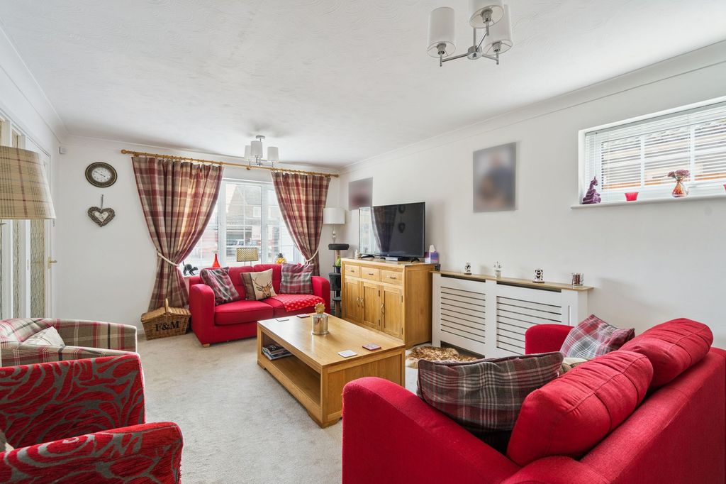 Property photo 3 of 15