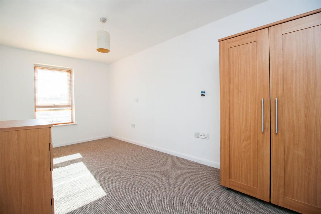 Property photo 3 of 7