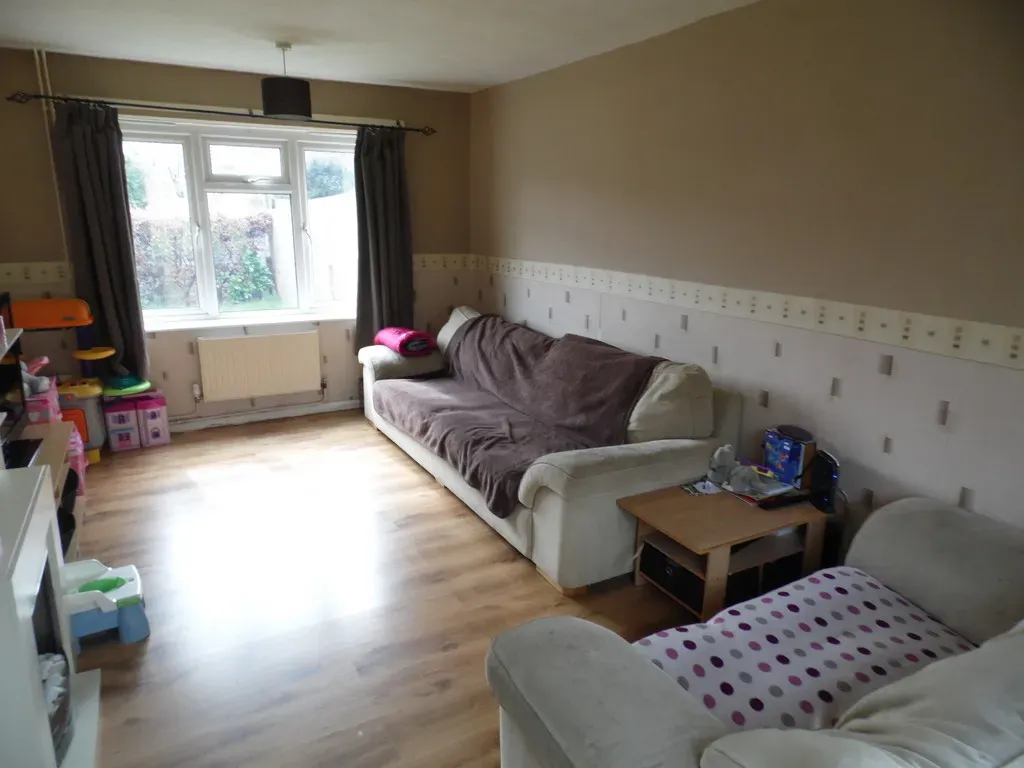 Property photo 2 of 7
