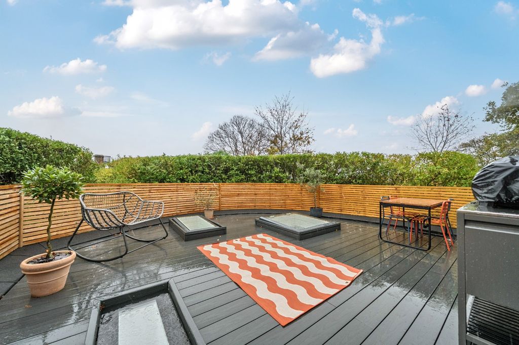 Property photo 2 of 10 Picture No. 07