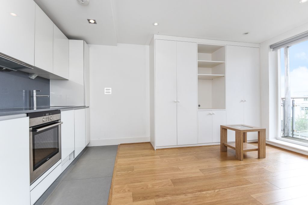 Property photo 3 of 6 205783 (6)c
