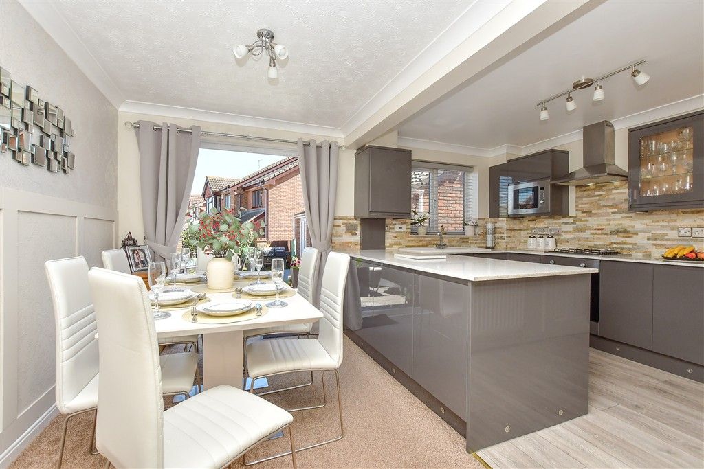 Property photo 2 of 14 Kitchen/Dining Area