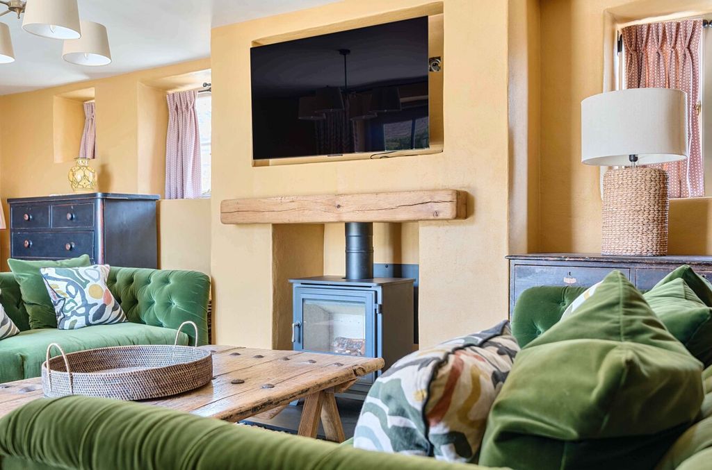 Property photo 2 of 59 1298221-29-682Df5...