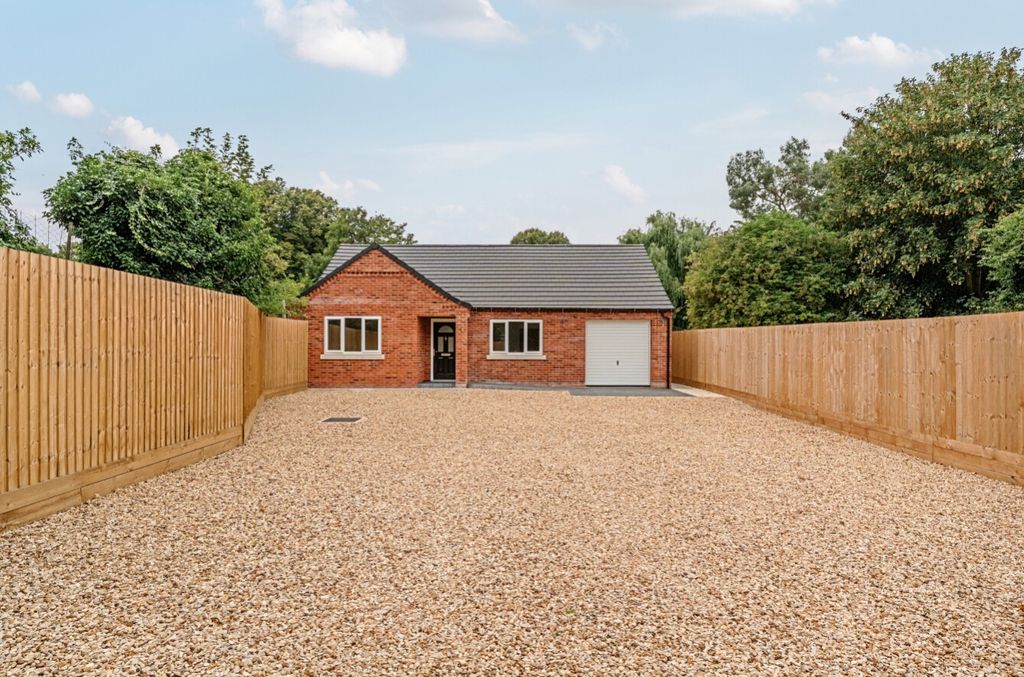 Property photo 1 of 30 1496815-1-6A5F5856d0c1c