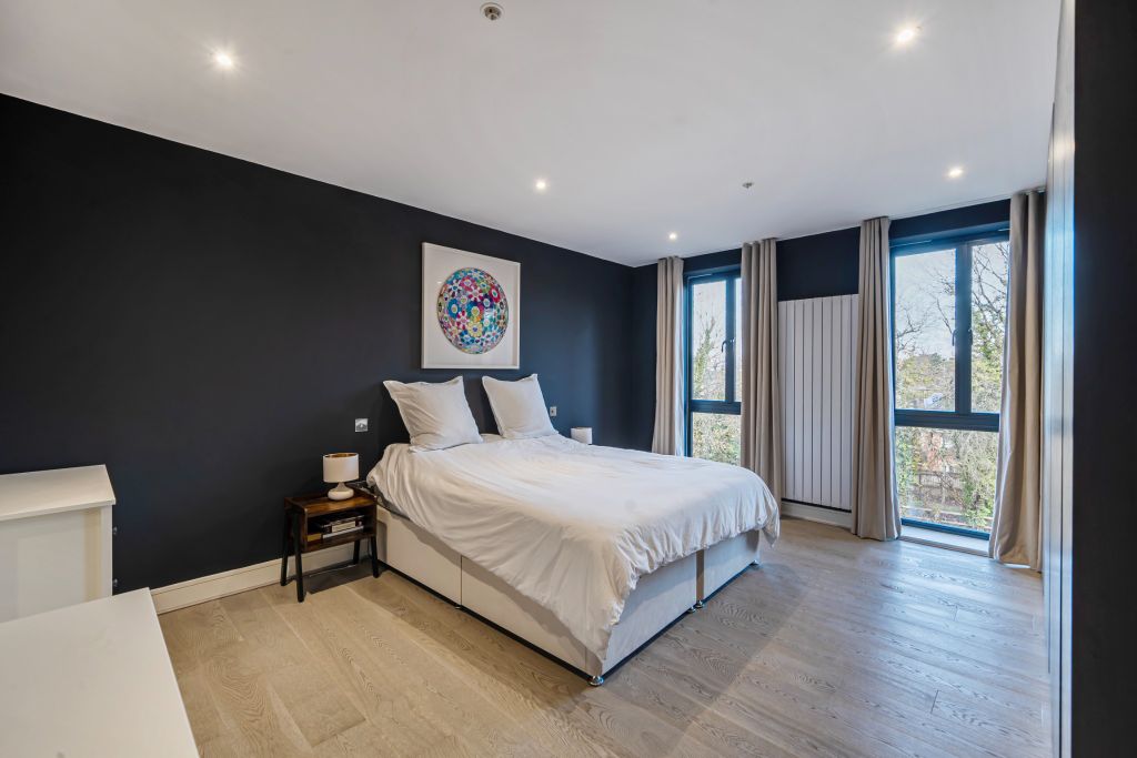 Property photo 3 of 21