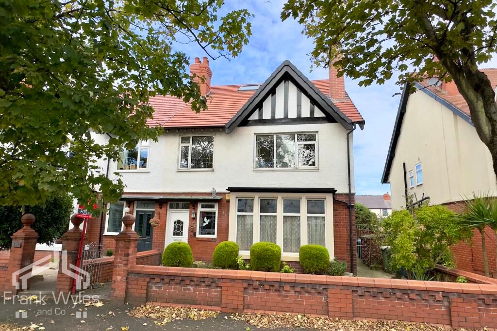 Property photo 1 of 18