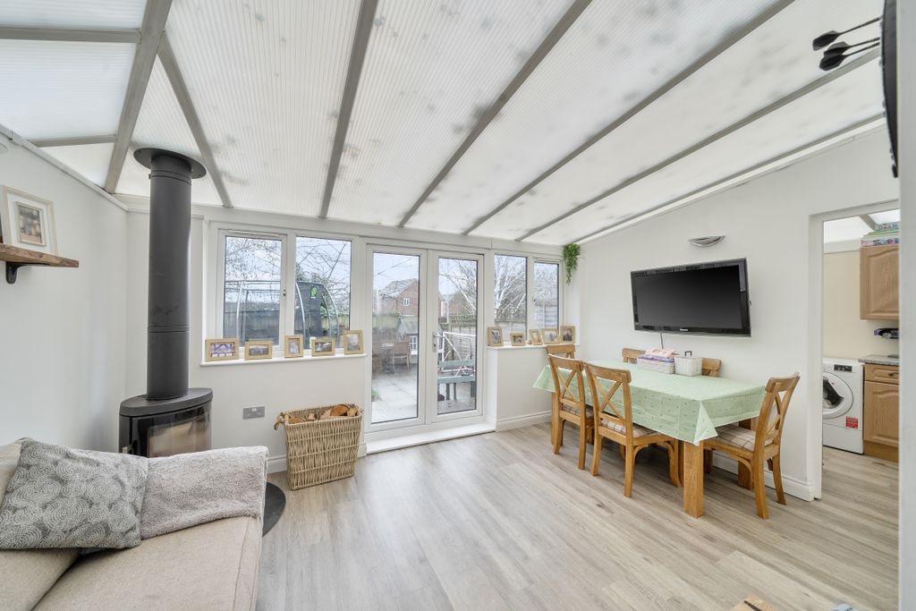 Property photo 2 of 14 141487115698E0E58B75E5