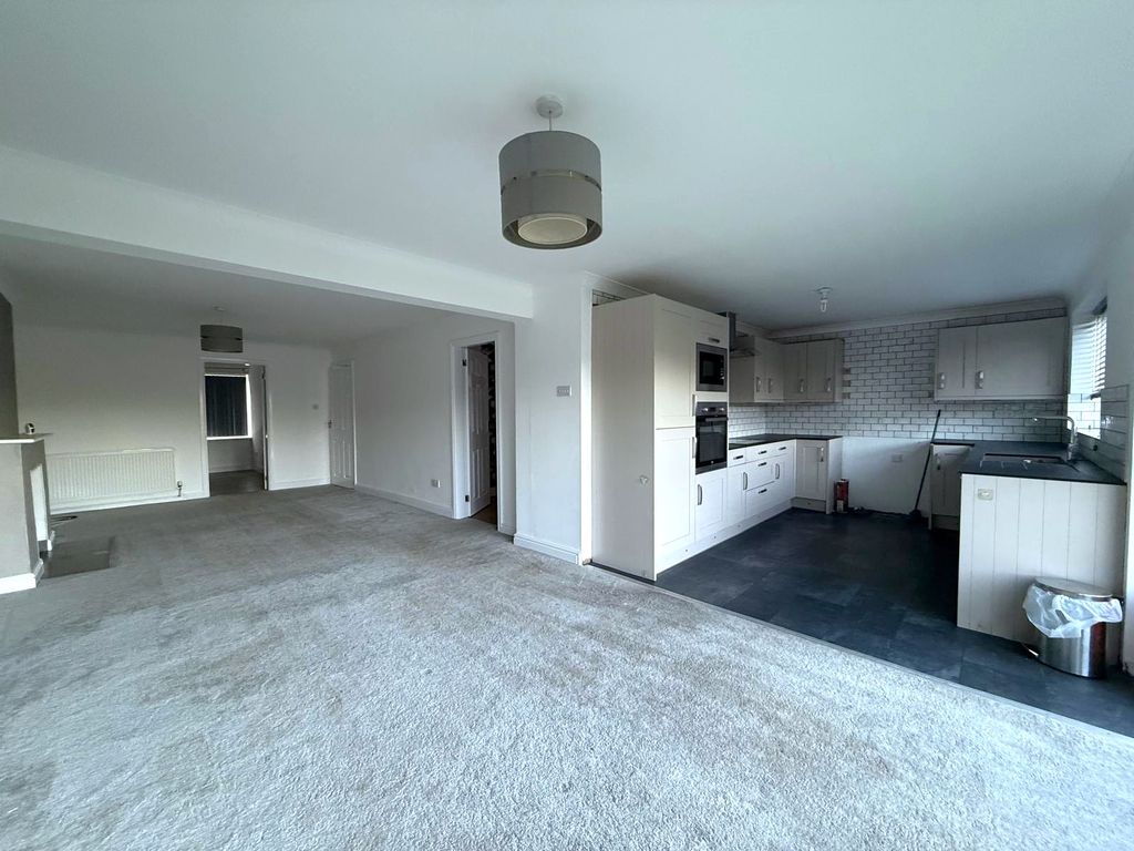 Property photo 3 of 13 Photo 5