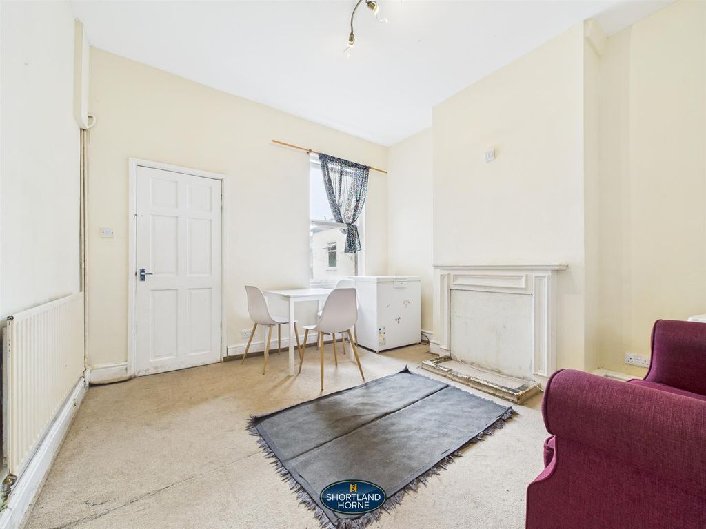 Property photo 2 of 11 Cam01906G0-Pr0583-Still002.Jpg