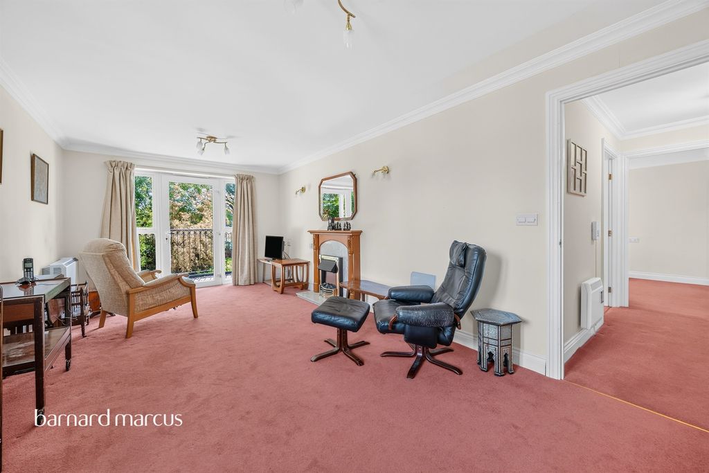 Property photo 2 of 30