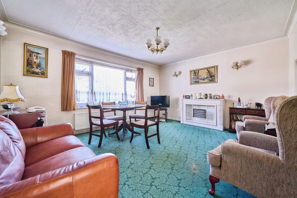 Property photo 2 of 11 Pbox-Img.Jpg