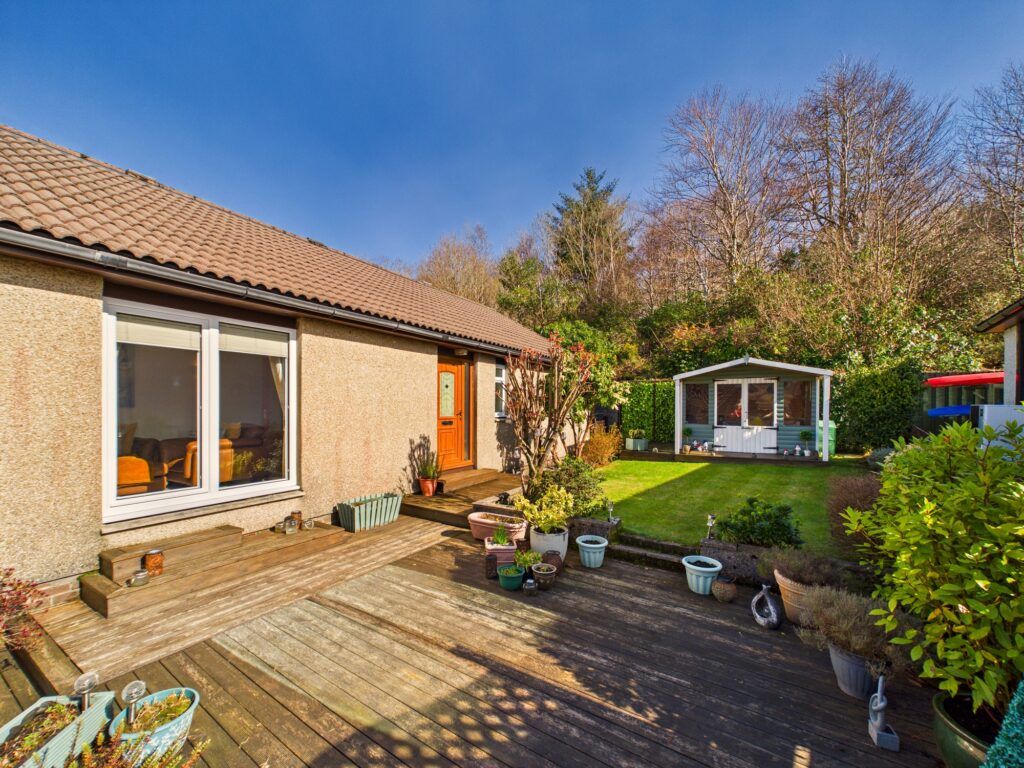 Property photo 1 of 30