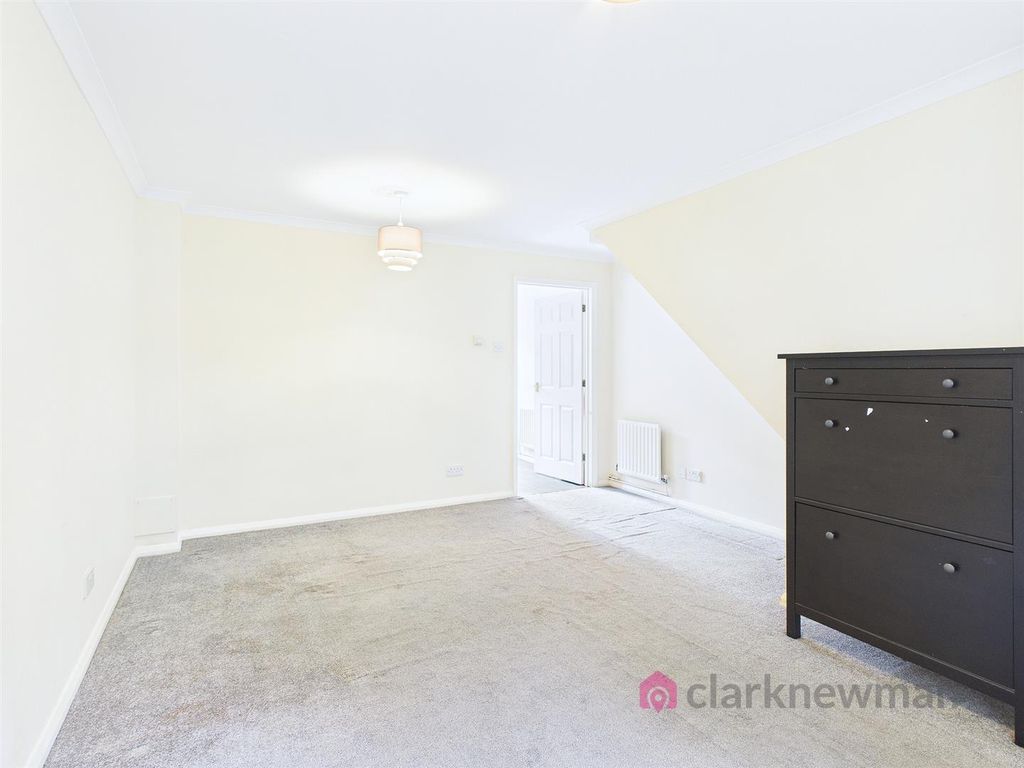 Property photo 2 of 12 Living Room