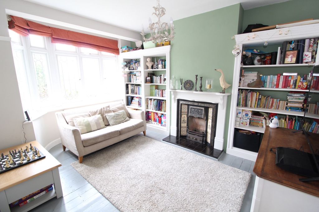 Property photo 2 of 17 756002