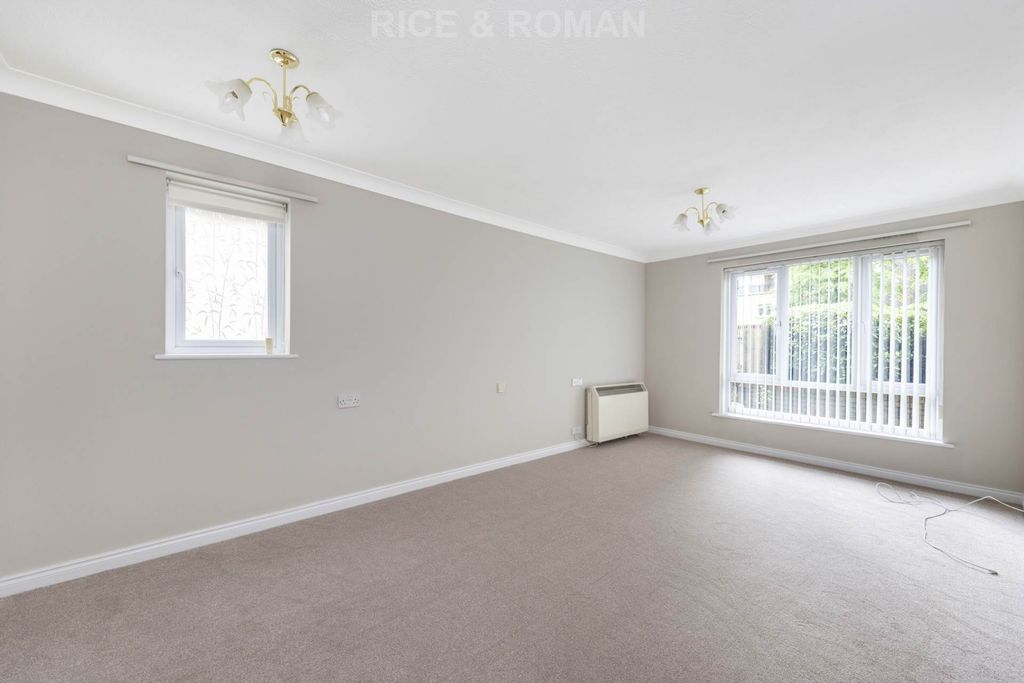 Property photo 2 of 4