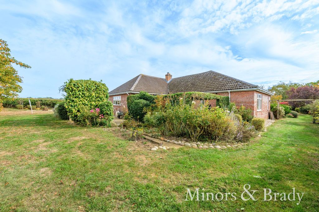 Property photo 2 of 26