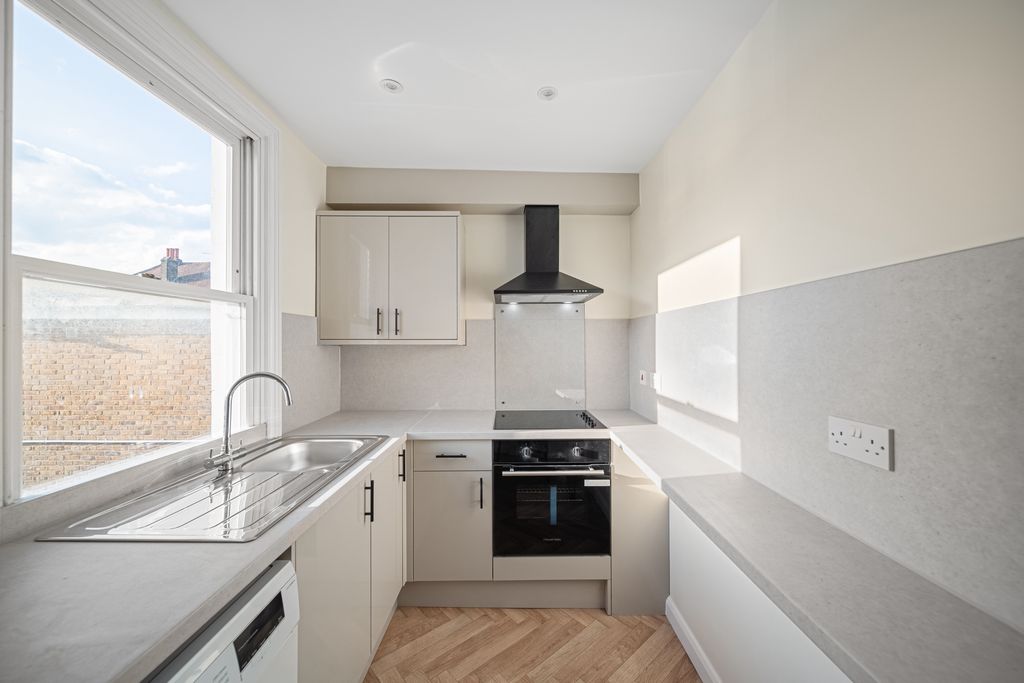 Property photo 3 of 8 Photo 3