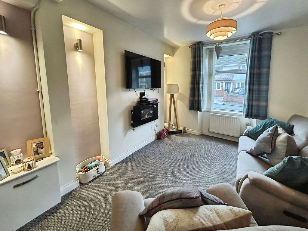 Property photo 2 of 24
