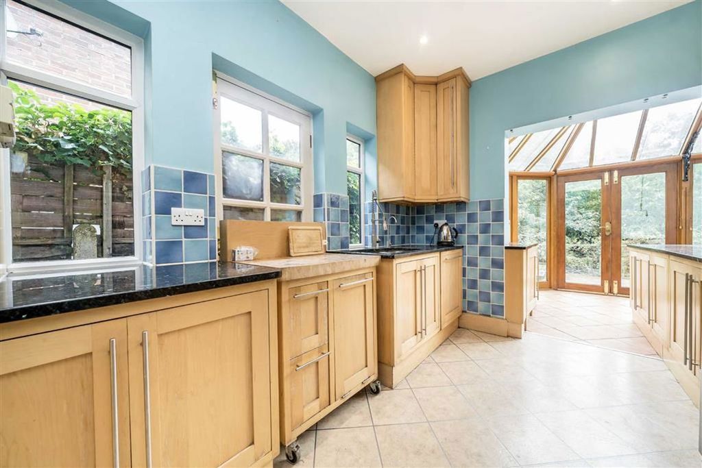 Property photo 3 of 14