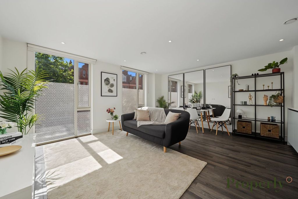 Property photo 2 of 12