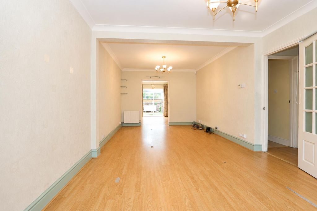 Property photo 3 of 18 487d0306-Fd99-4461-A935-Dbaa6Bc3A193.Png