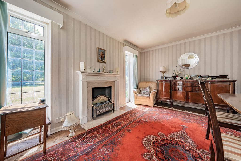Property photo 3 of 13
