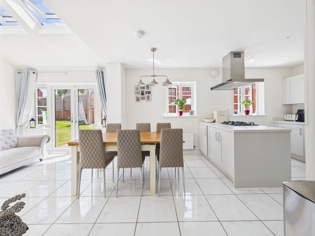 Property photo 3 of 33