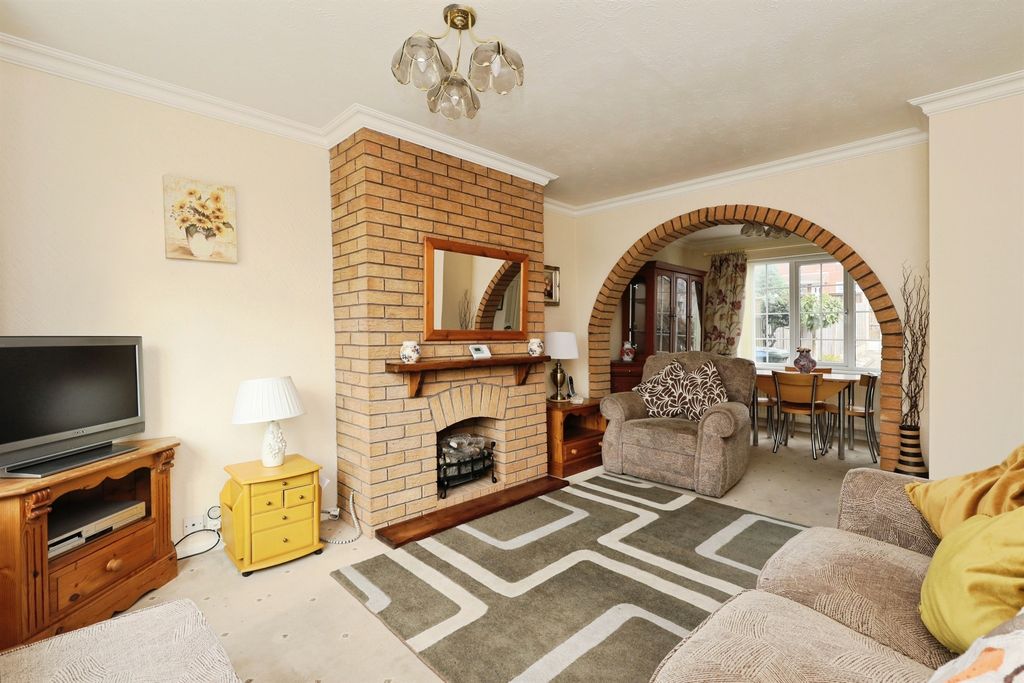 Property photo 3 of 17