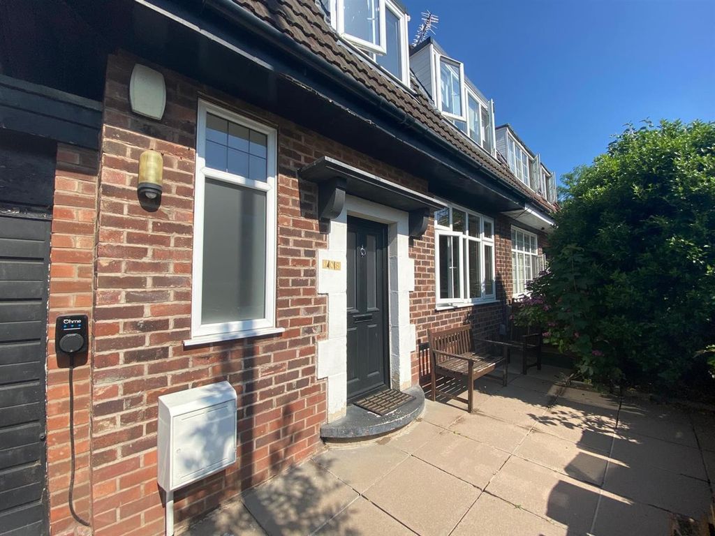 Property photo 2 of 3