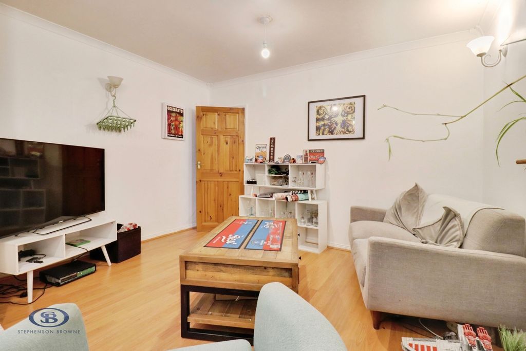 Property photo 3 of 11 Pbox-Img.Jpg