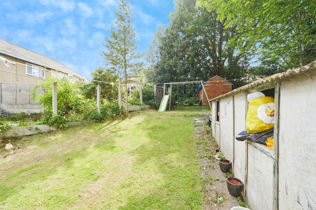 Property photo 2 of 14