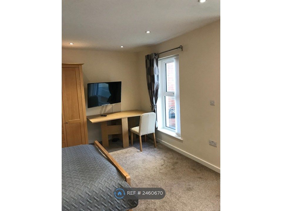 Property photo 2 of 12