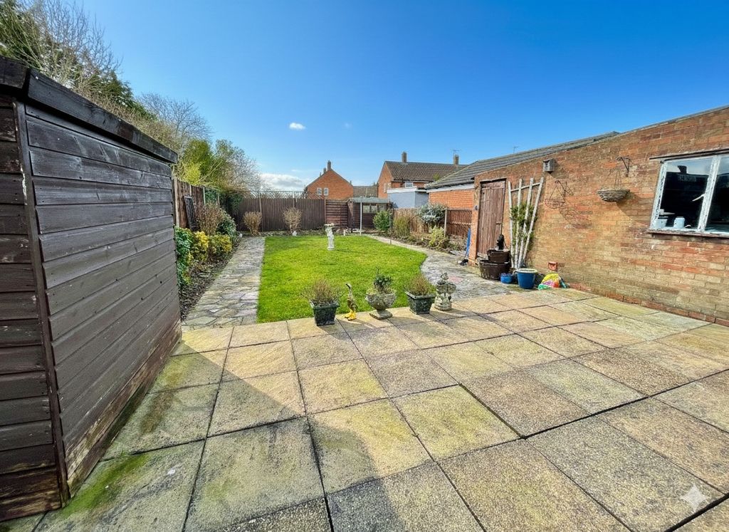 Property photo 2 of 9 4893211