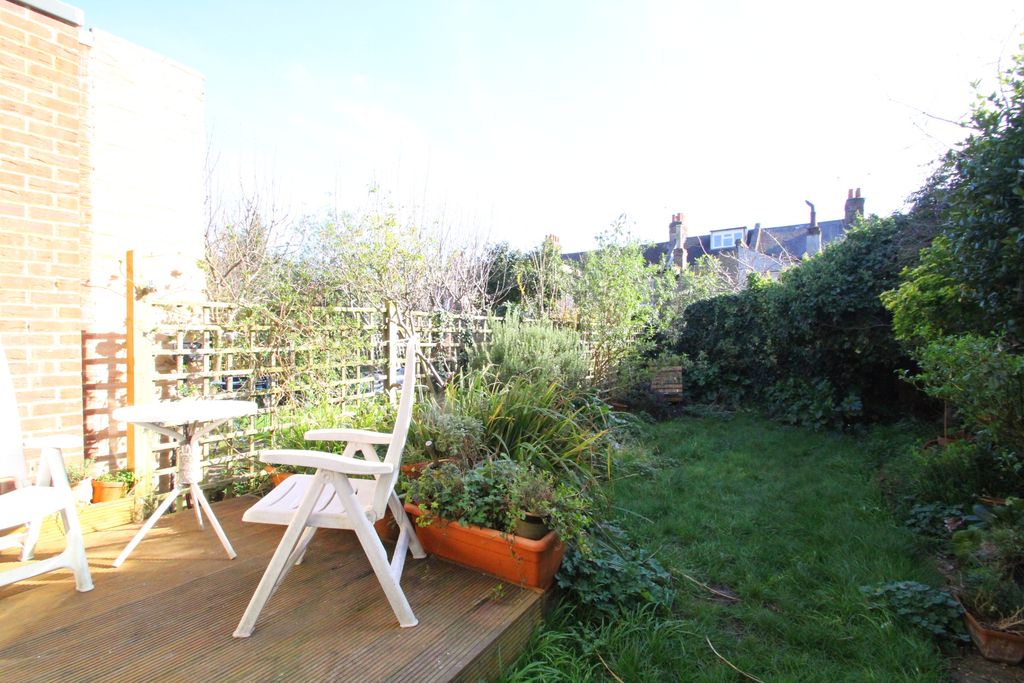 Property photo 3 of 9