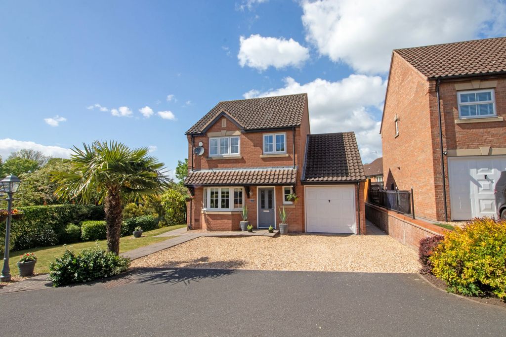 Property photo 1 of 33