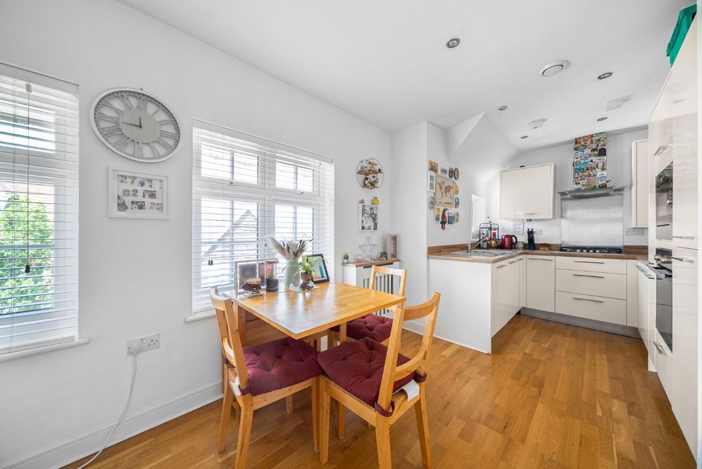 Property photo 3 of 15 1295747-8-682cd89194Ebd-Arw.Jpg