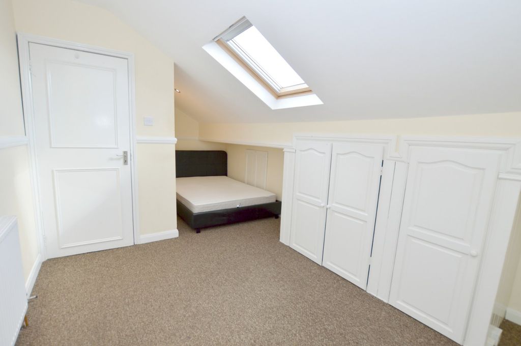 Property photo 3 of 6 Picture No. 02