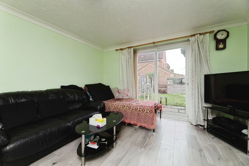 Property photo 3 of 15 Pbox-Img.Jpg