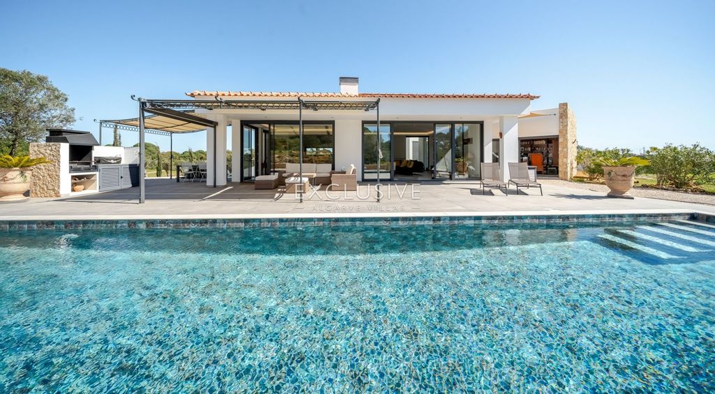 Property photo 2 of 42