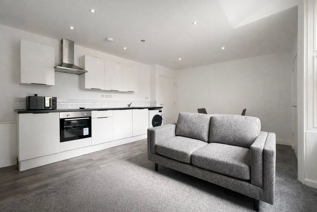 Property photo 2 of 6 Living Room