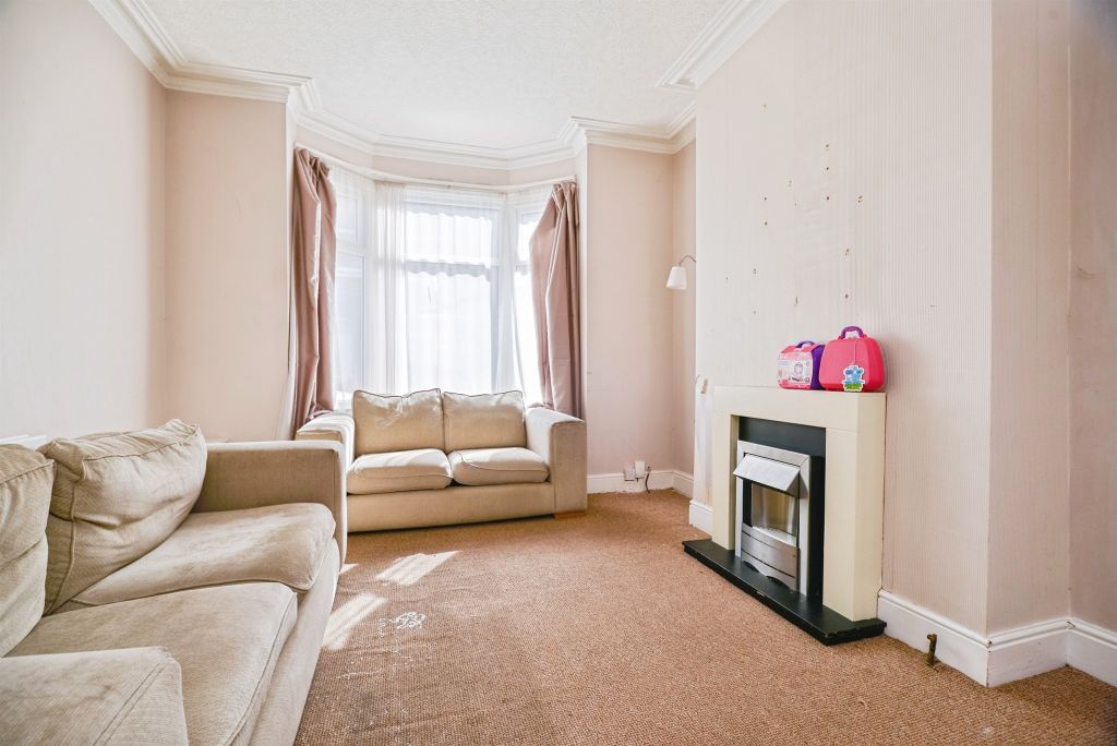 Property photo 3 of 17