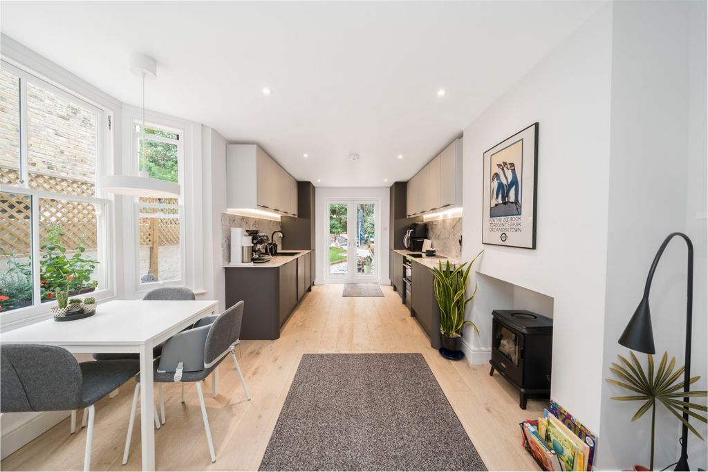 Property photo 3 of 10 Picture No. 21