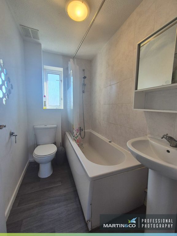 Property photo 2 of 9 1000051225
